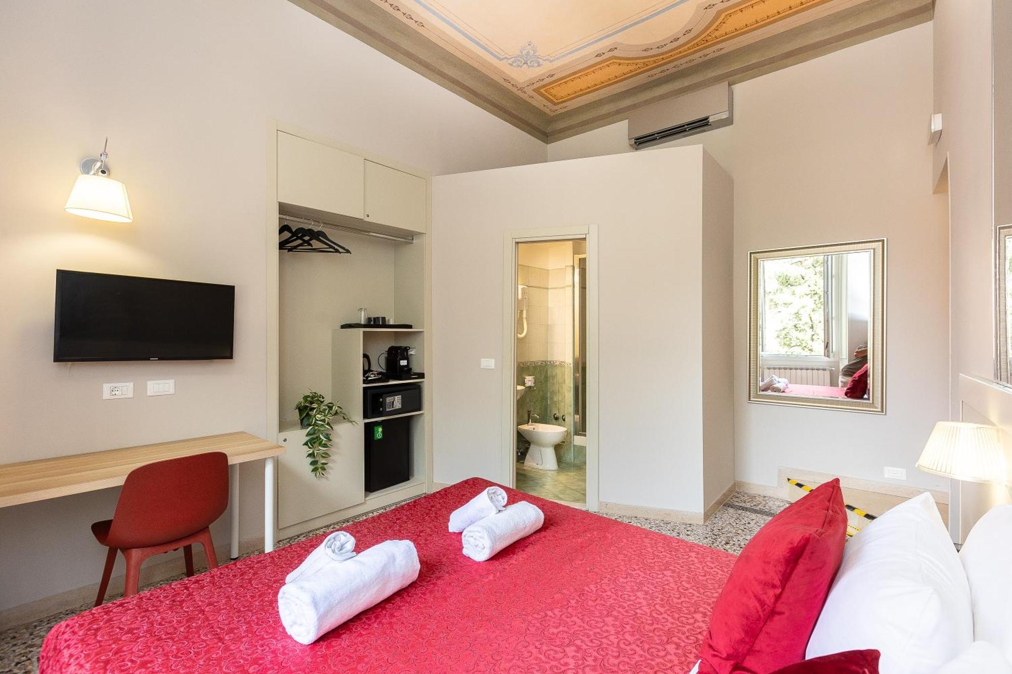 Gasthuis Iron Cityaus Termini Rome